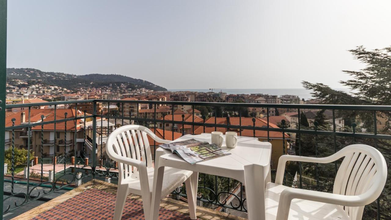 Marina d'Andora Residence Il Poggio المظهر الخارجي الصورة