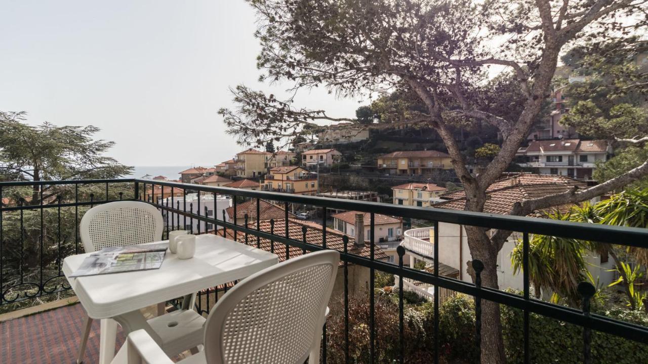 Marina d'Andora Residence Il Poggio المظهر الخارجي الصورة